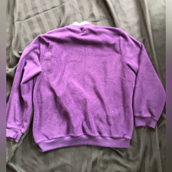 Vtg Double Collar Sweater with Embroidered Design - Picture 2 of 9